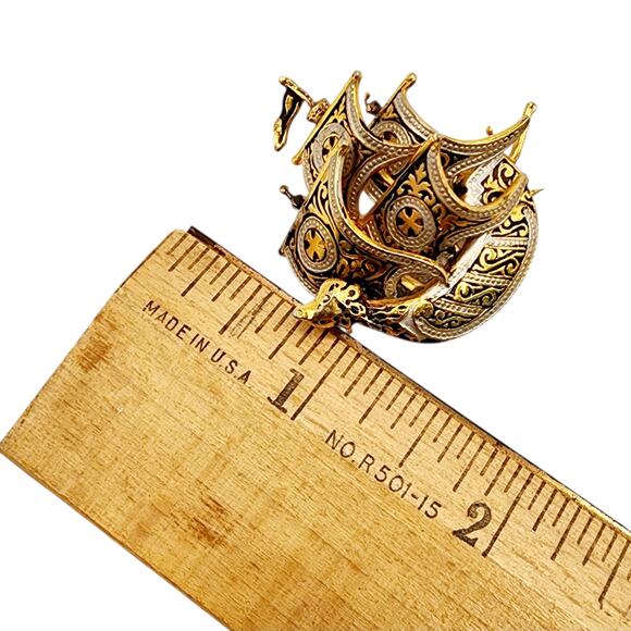 Vintage Damascene Revival 4-Mast Ship Brooch | Signed Spain Nautical Pin - Picture 8 of 8